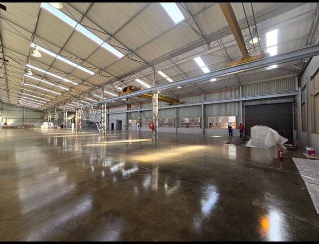 3,442M² WAREHOUSE TO LET IN DENVER